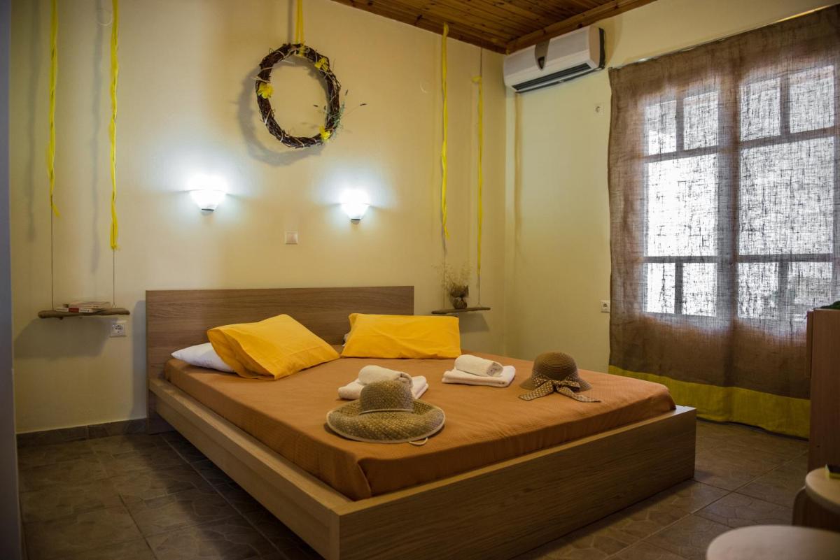 Summer Bed Nydri - Housity