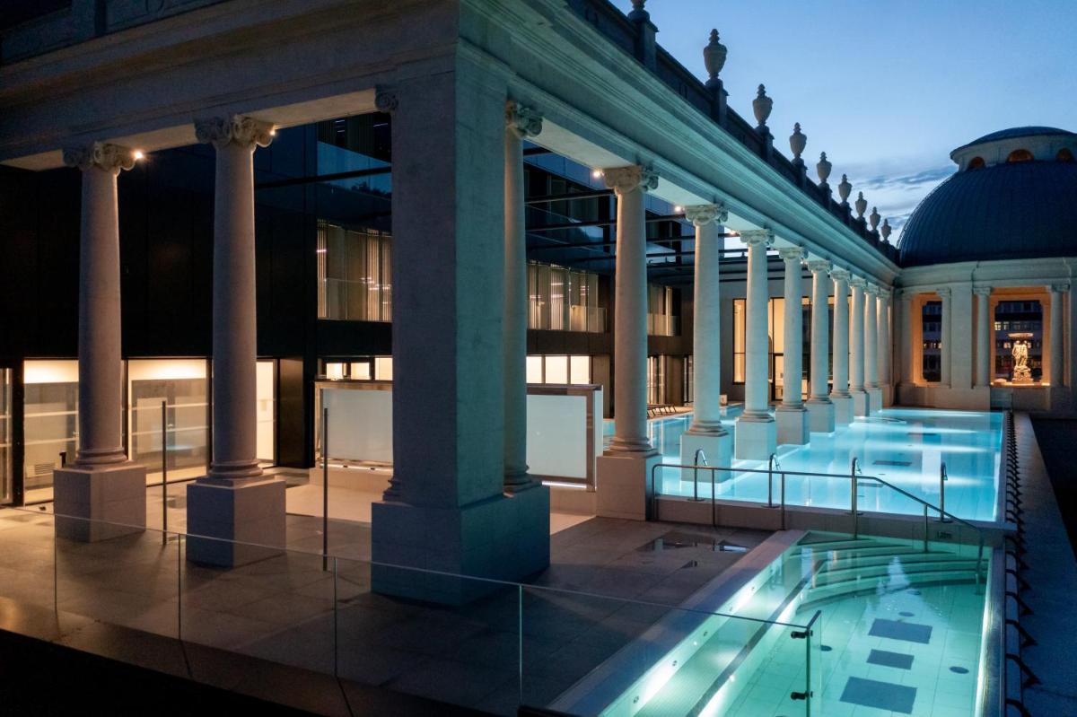 Piscine de l'établissement Villa Thermae Nancy ou située à proximité