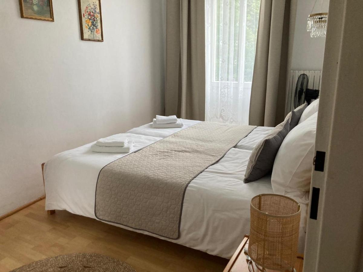 Three Rings Apartments - Housity