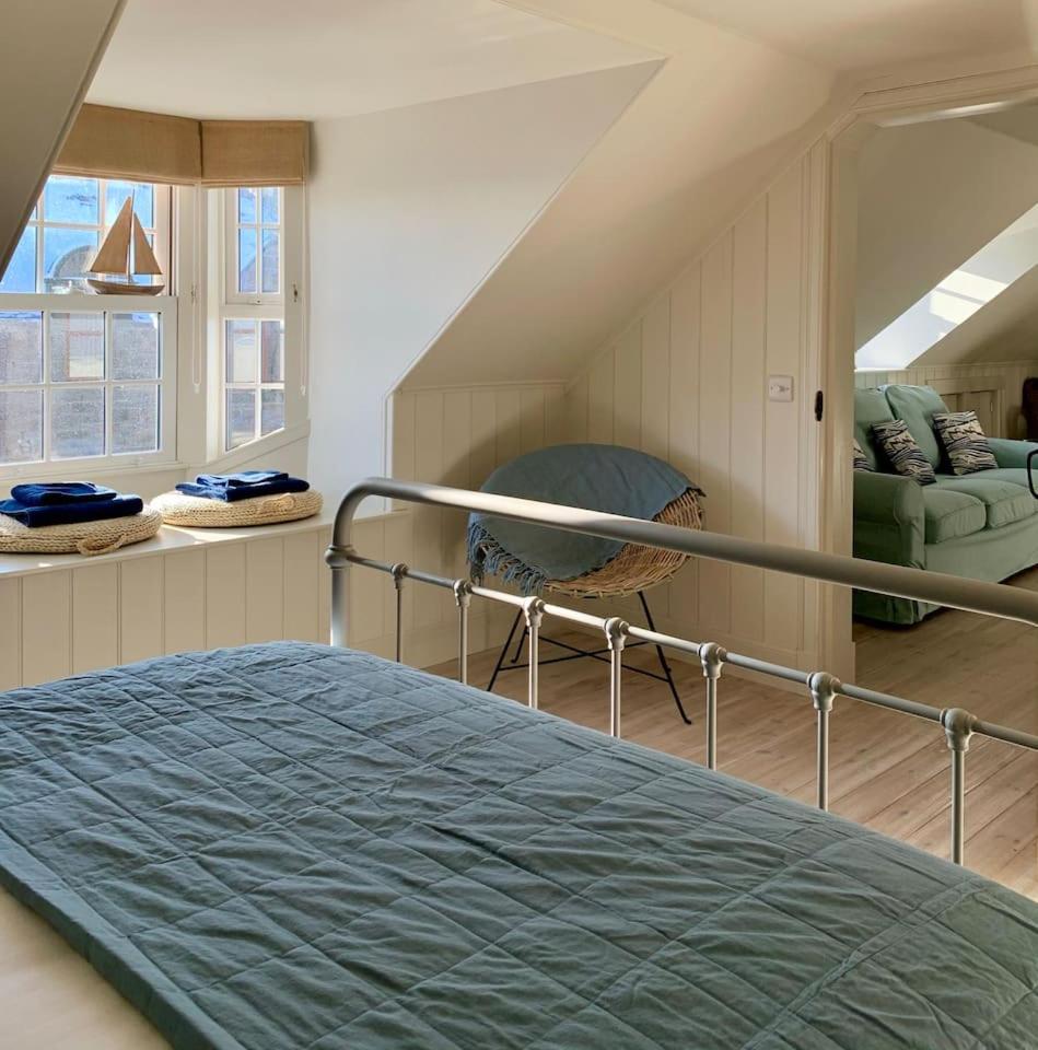 The Millie Luxury Five Star with Sea View - Housity