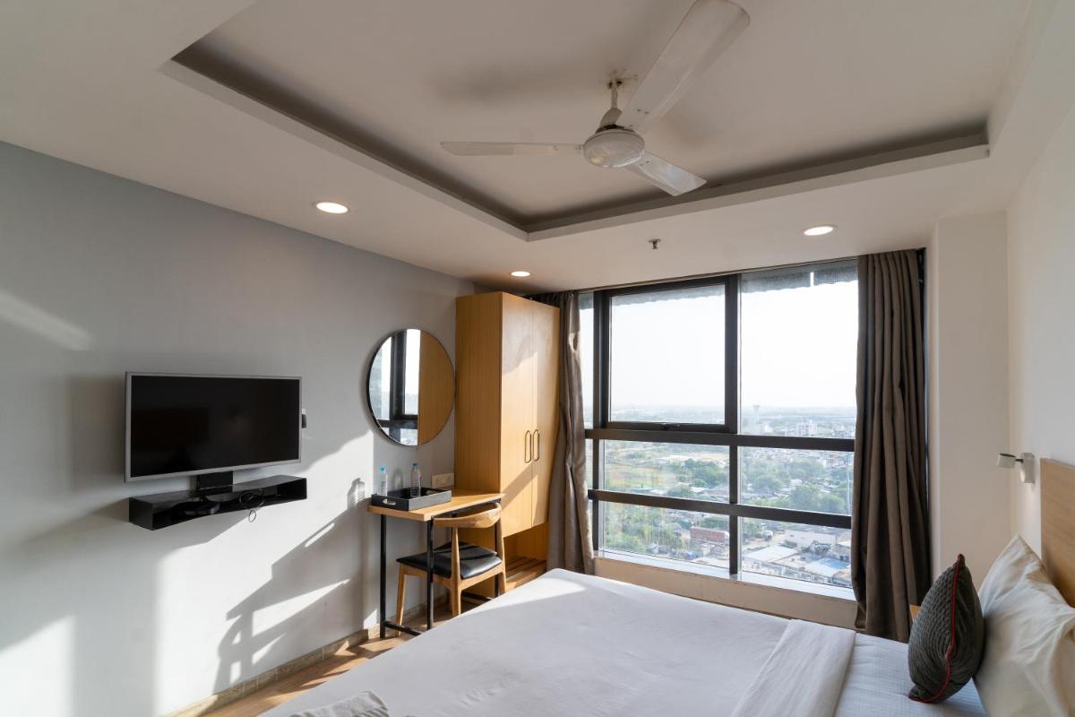 Hotel Sunflare - Housity