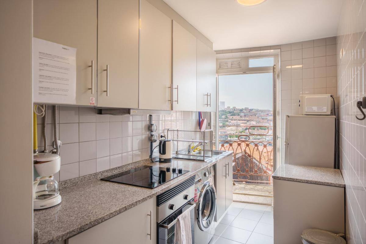 Shining View Apartments - Housity