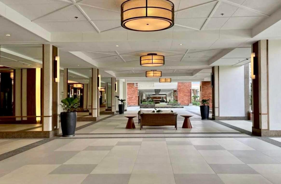 BGC-Ortigas Link Condo - Housity