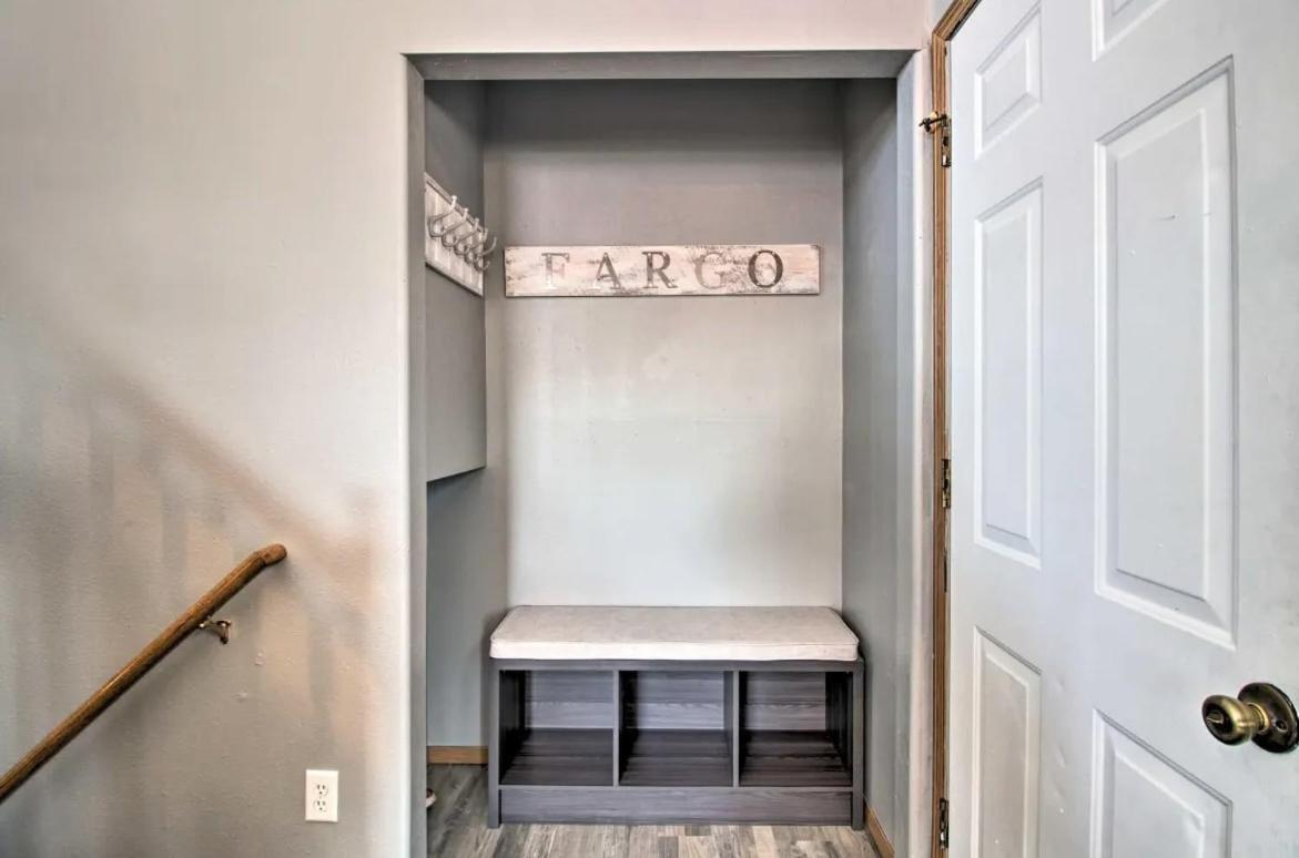 Welcoming West Fargo Retreat w Backyard - Housity