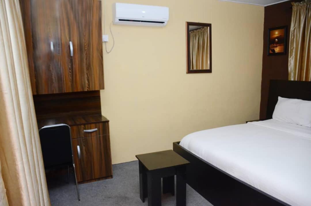 House 5 Ibara Housing, Abeokuta - Housity