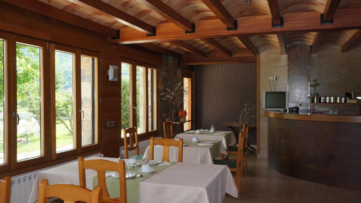 Hotel Los Nogales - Housity