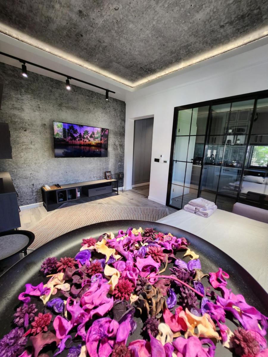 Suitetrails - ART STUDIO BNB