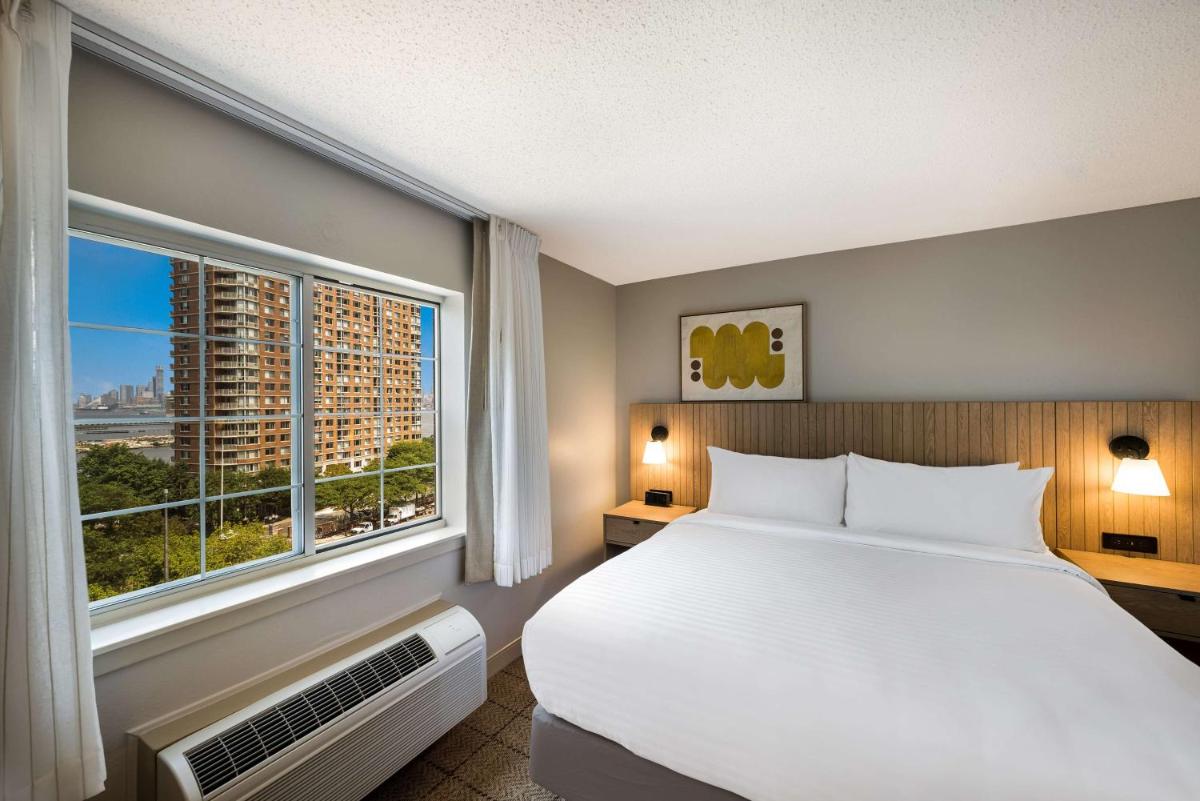 Sonesta Simply Suites Jersey City - Housity