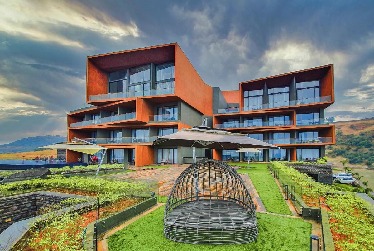 Aria Resort & Spa - Housity