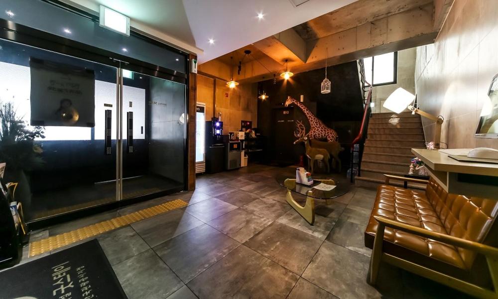 Jinhae Hotel 38.5 - Housity