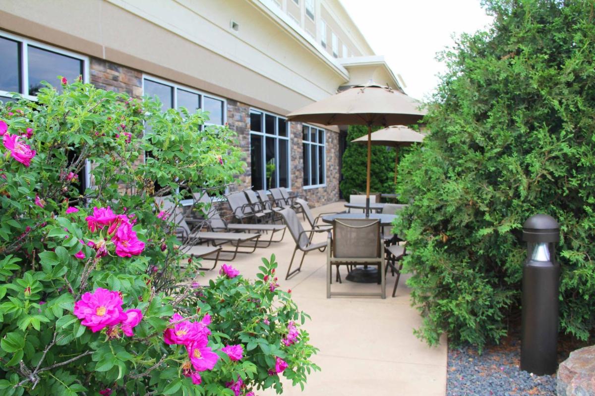 Holiday Inn Eau Claire South I-94 by IHG - Housity