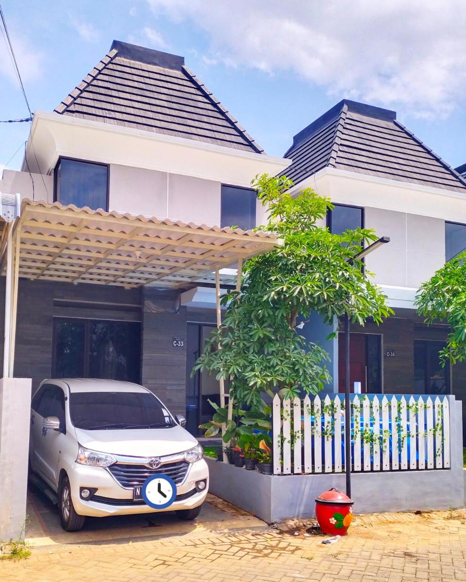 Family Villa Syariah C-33 with minipool - Housity