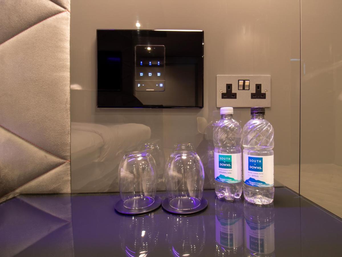 Bloc Hotel London Gatwick Airport - Housity