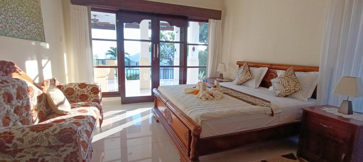 Suitetrails - Villa Lilly Sea View Pool Villa