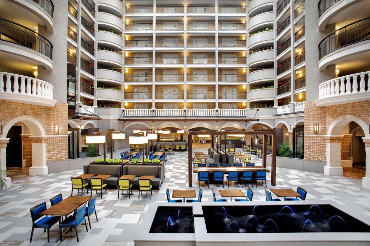 Embassy Suites by Hilton Orlando International Drive Convention Center - Housity