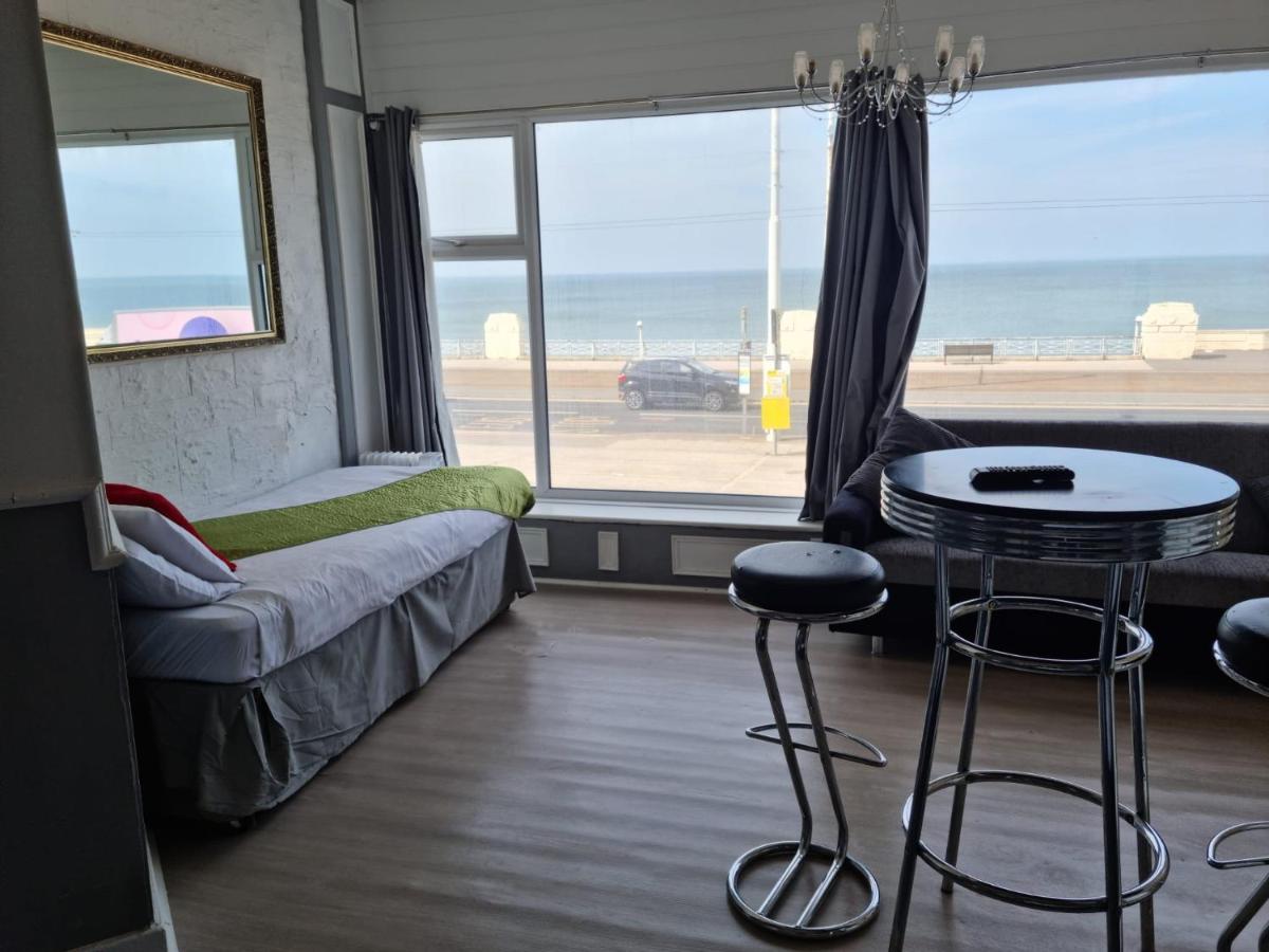 Lancaster Apartments - Housity