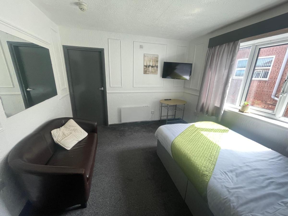 Lancaster Apartments - Housity