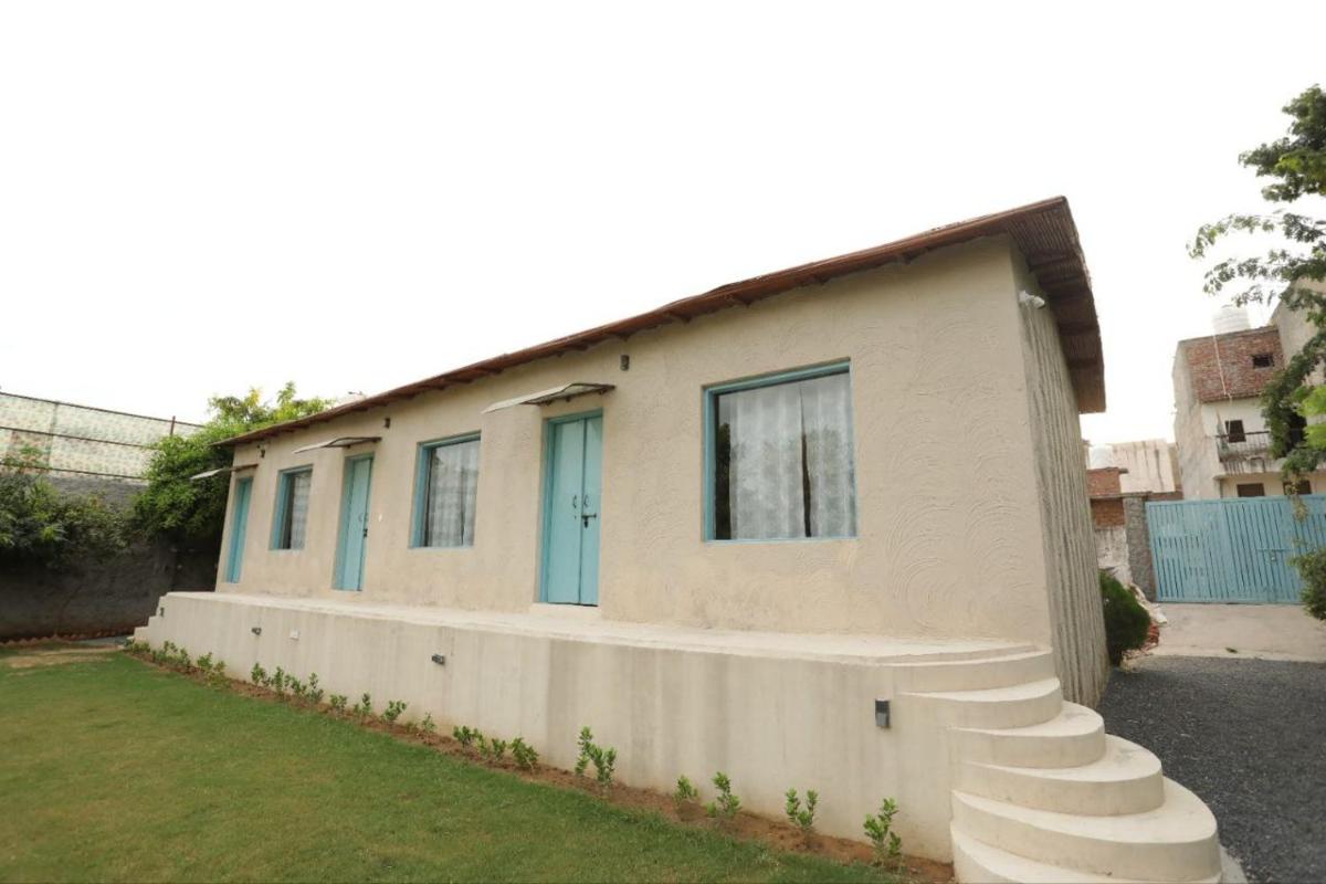 Brahmaputra cafe and resort - Housity