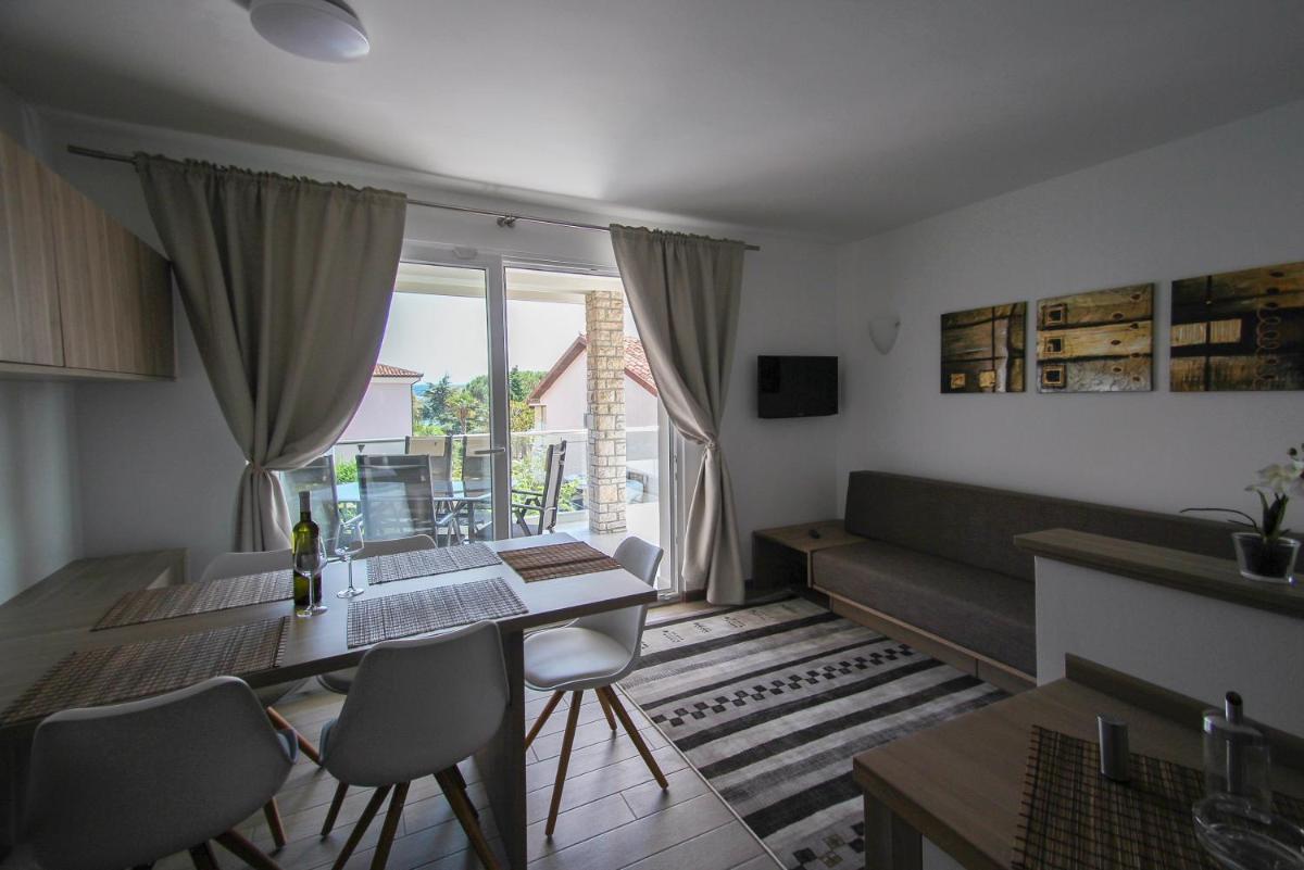 Apartments Villa Rivarella - Housity