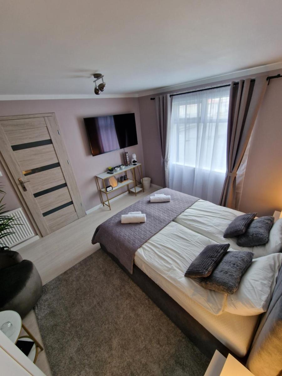 R&J Guesthouse Room - Housity