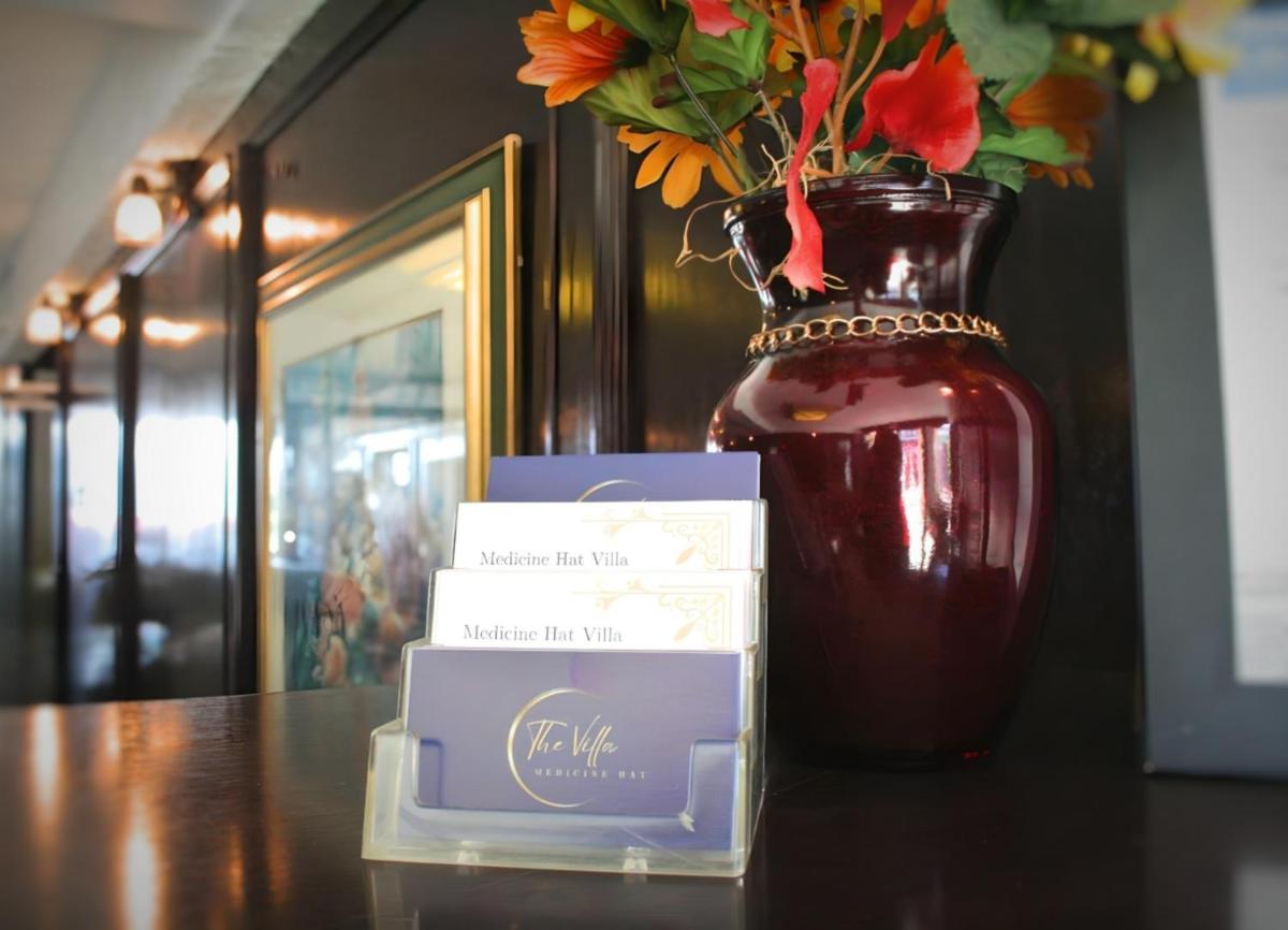 The Medicine Hat Villa - Housity