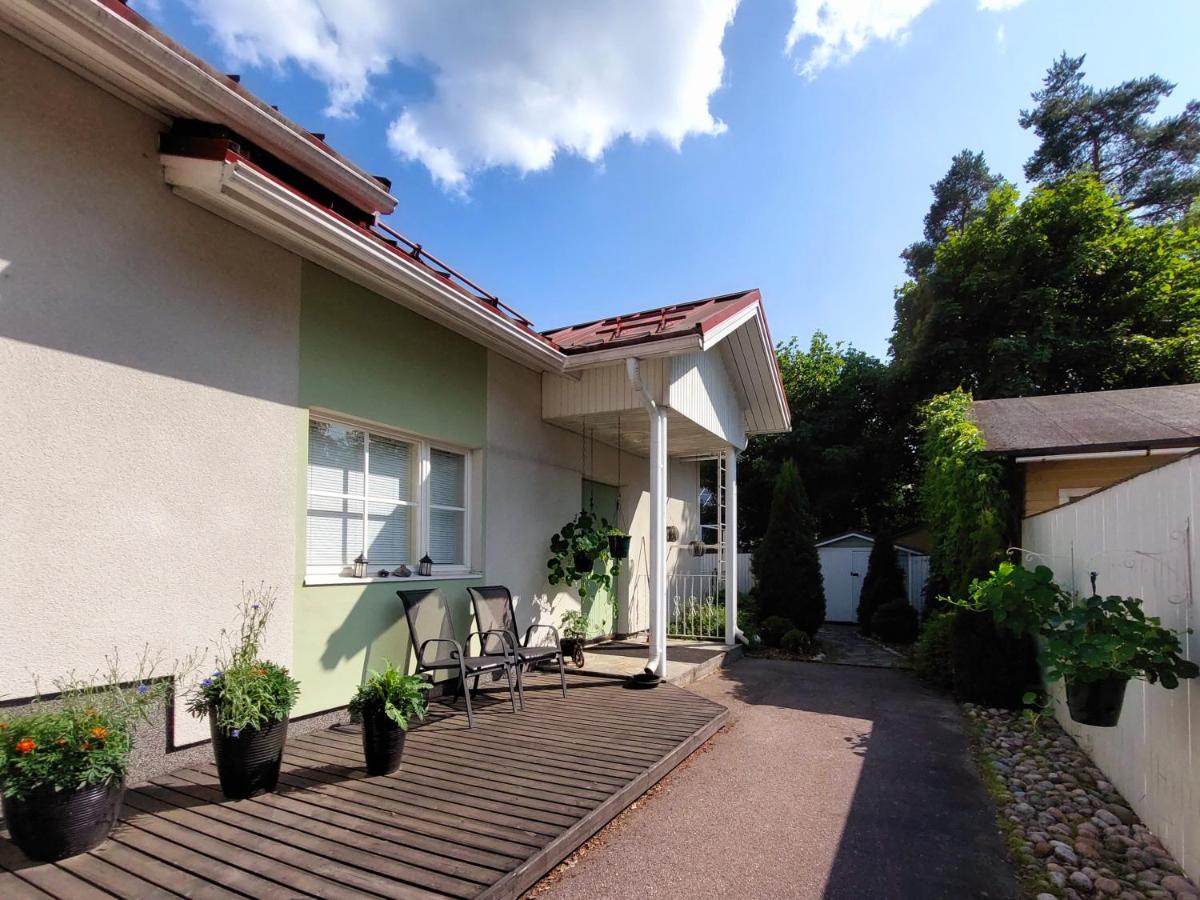 Semi-detached house with sauna - Housity