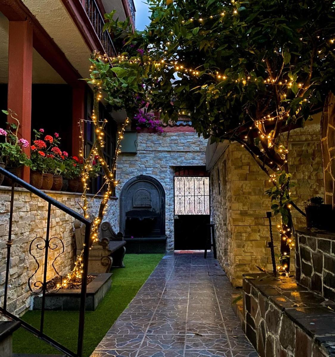 Hotel del Carmen - Housity