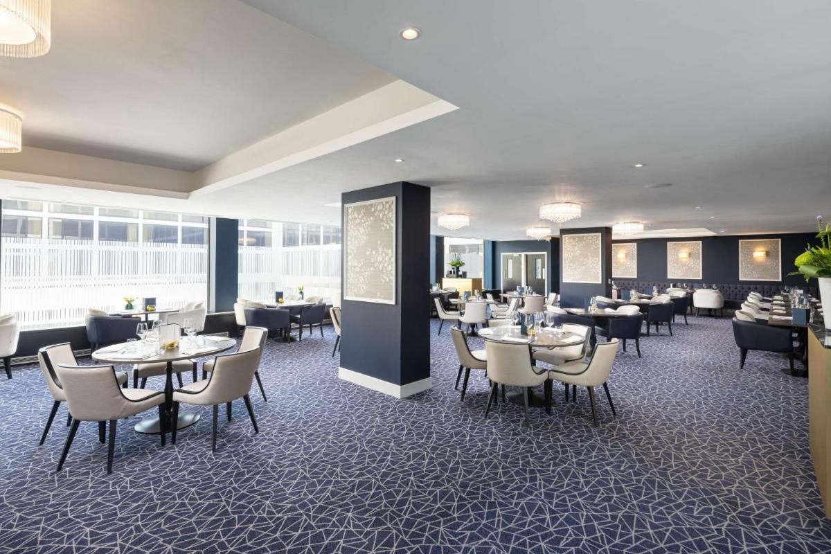 Hilton London Gatwick Airport - Housity