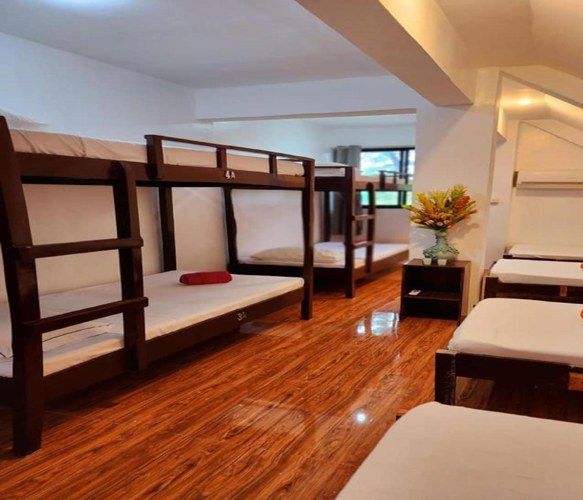 The Victorian by Stevrena Accommodations - Housity