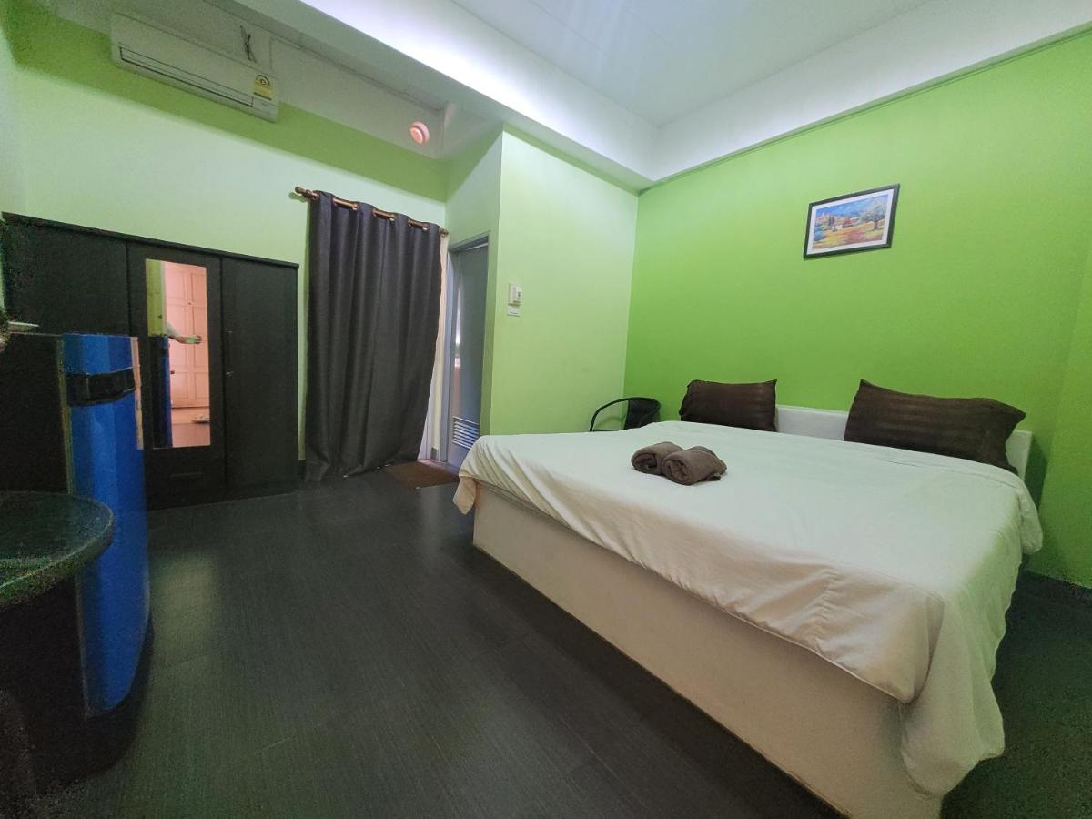 โรงแรมบ้านเปรมศิริ - Housity
