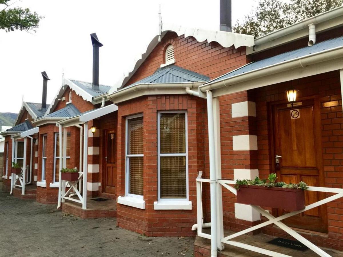 Tom's Place Guest House - Housity