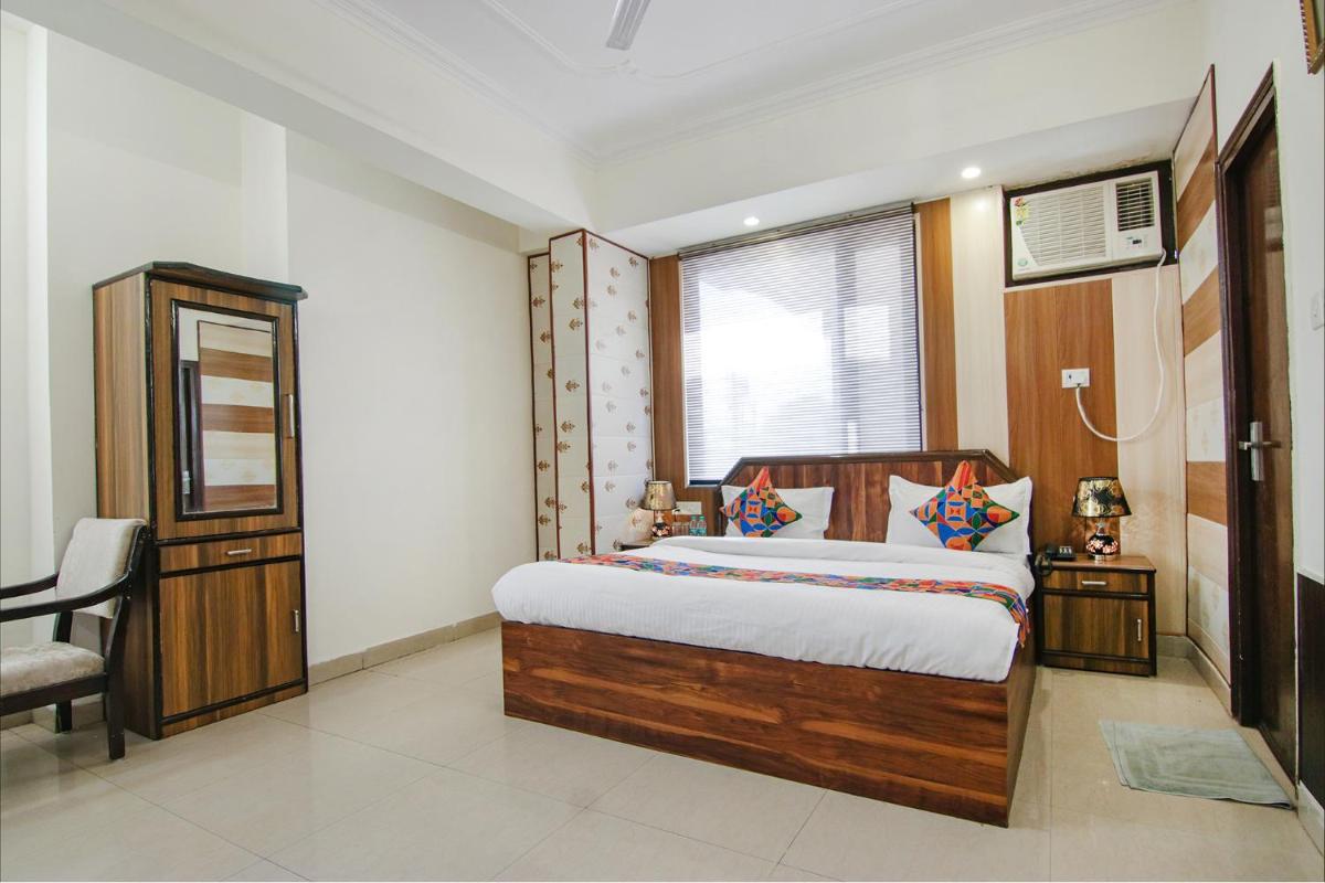 FabExpress Vistara Grand - Housity