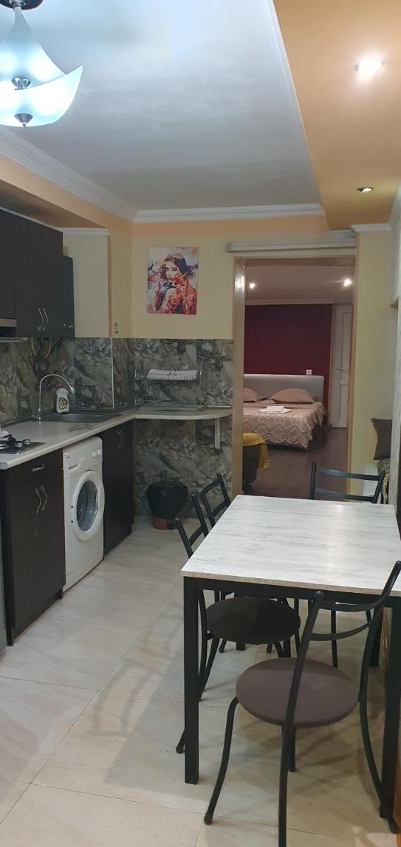 Georgi Apartament - Housity