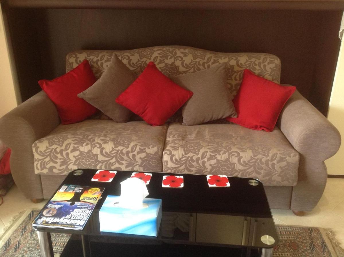Stunning Studio holiday apartment for 23 on resort, close to beach with 2 pools - Housity