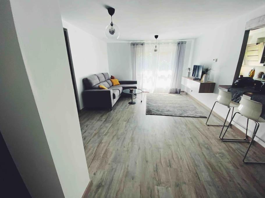 Precioso apartamento con bañera hidromasaje - Housity