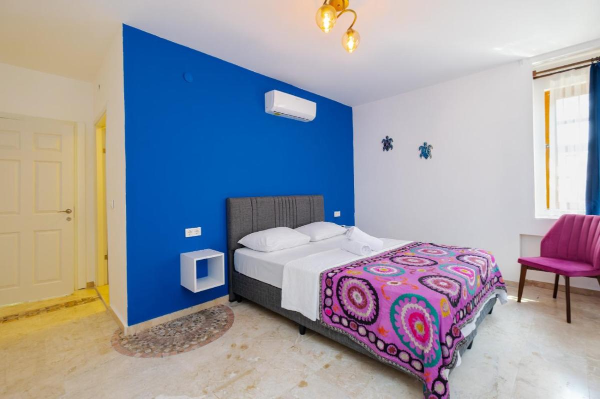 Suitetrails - MEL TOWN HOTEL