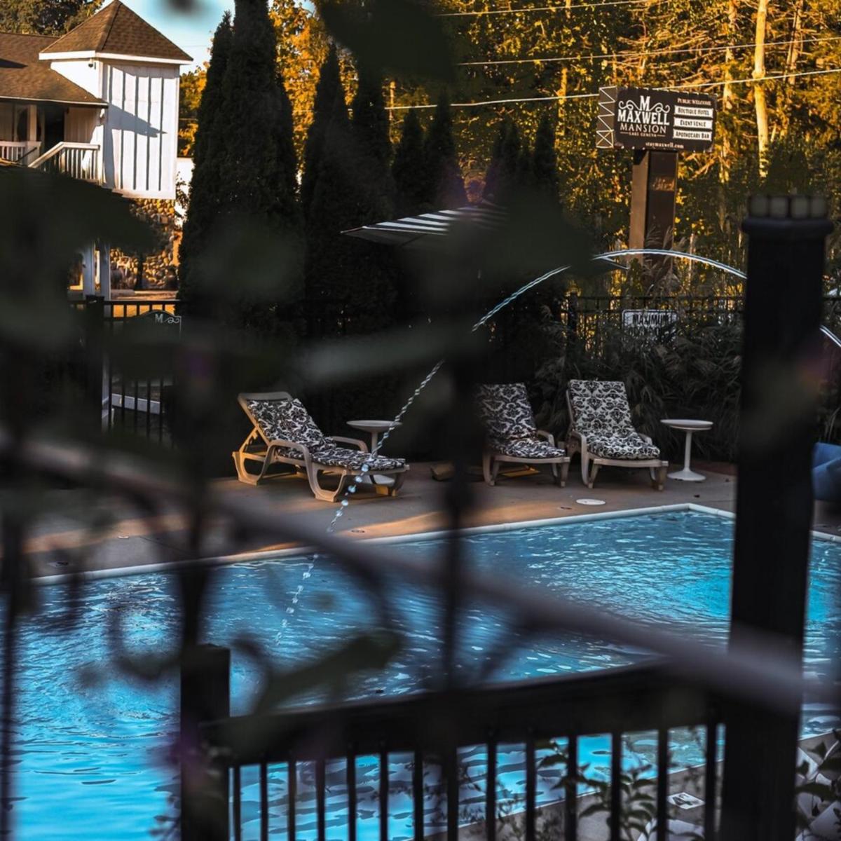 Maxwell Mansion Hotel - Housity