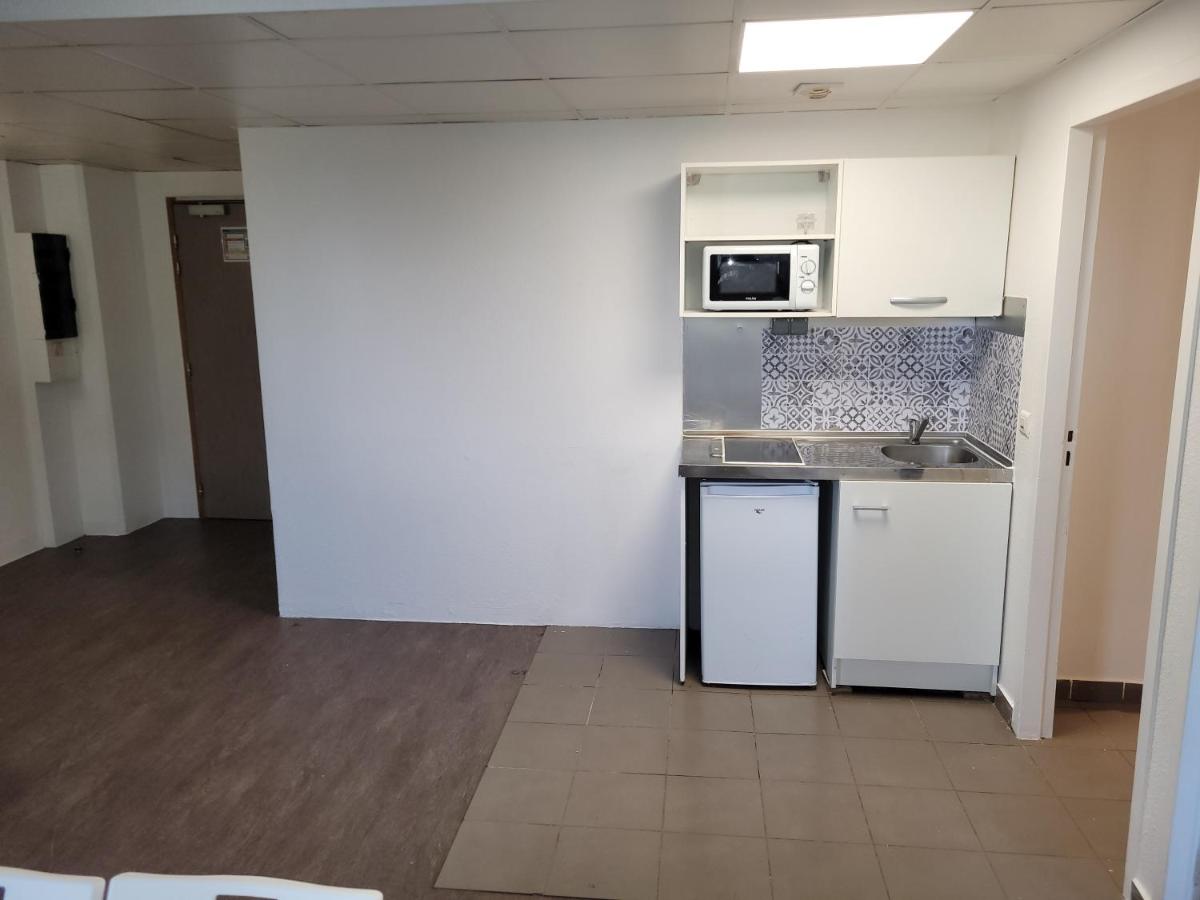 Noisy Residence - Housity
