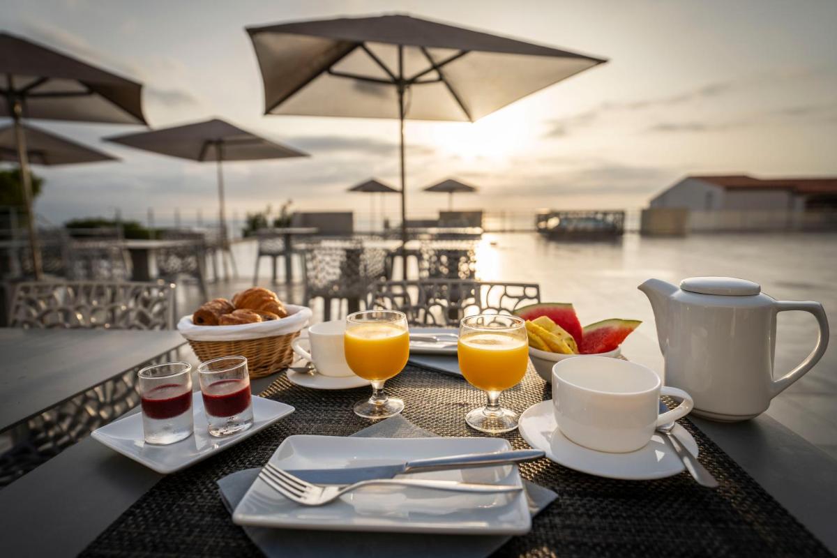 Boissons dans l'établissement Côté Thalasso Hôtel & Spa Marin