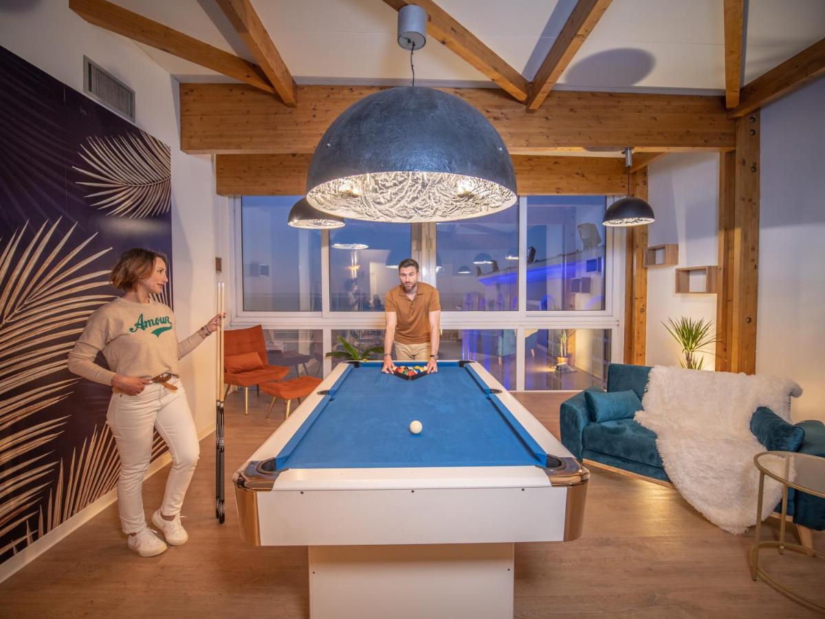 Clients de l'établissement Côté Thalasso Hôtel & Spa Marin