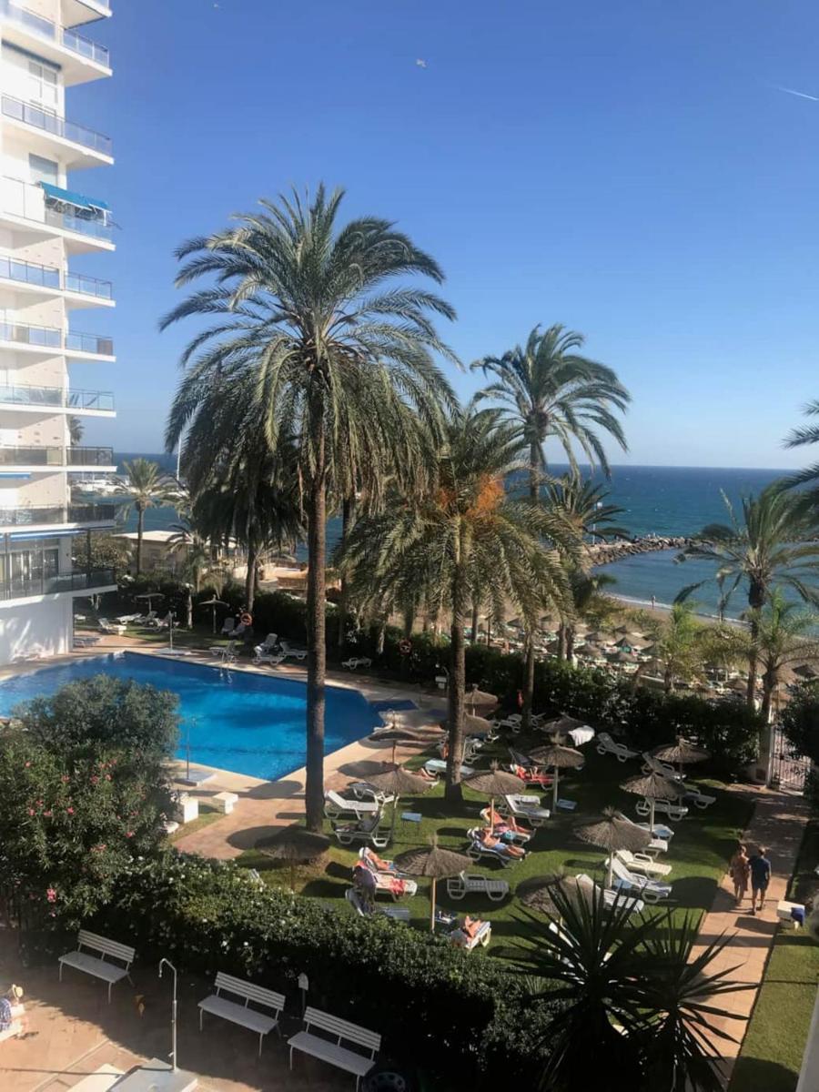 Marbella Beachfront Apartment (434C Skol) - Housity