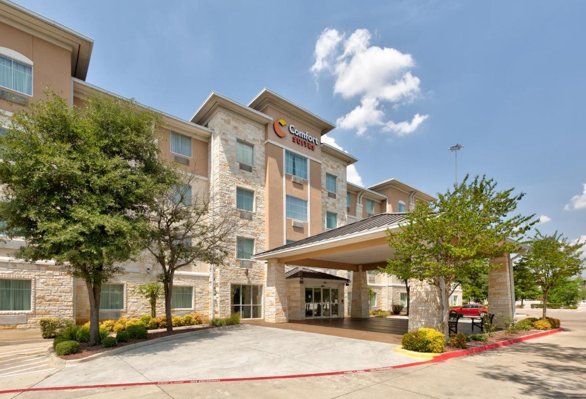 Comfort Suites Arlington - Entertainment District - Housity