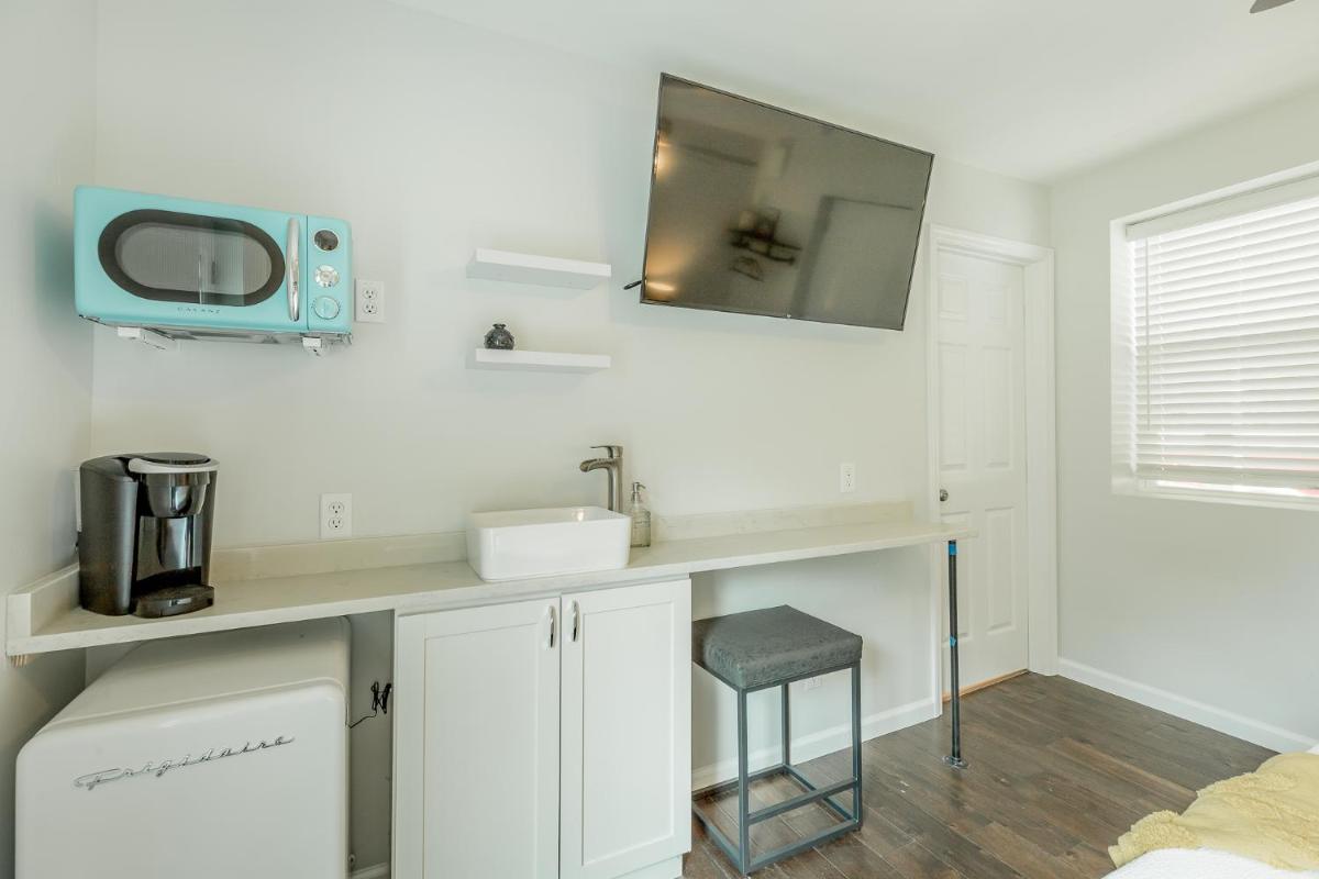 08 The Evans Room - A PMI Scenic City Vacation Rental - Housity