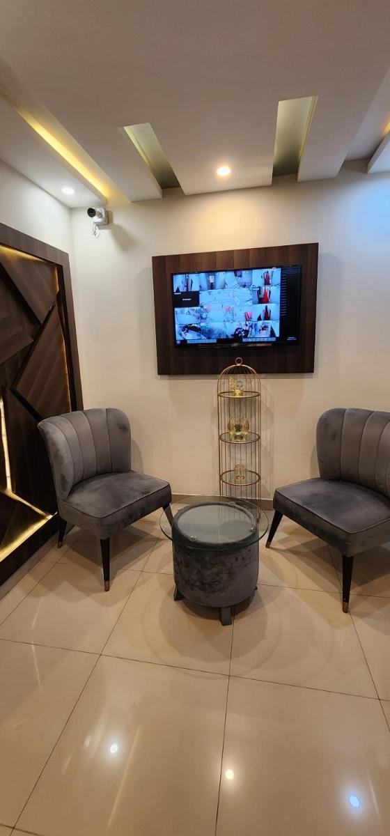 Red Fort Hotel Gulberg - Housity