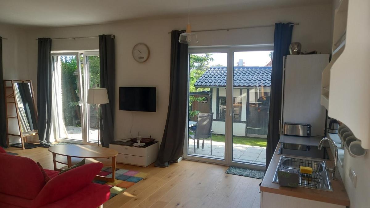 Im Bademantel an den Strand mit Terrasse - Housity