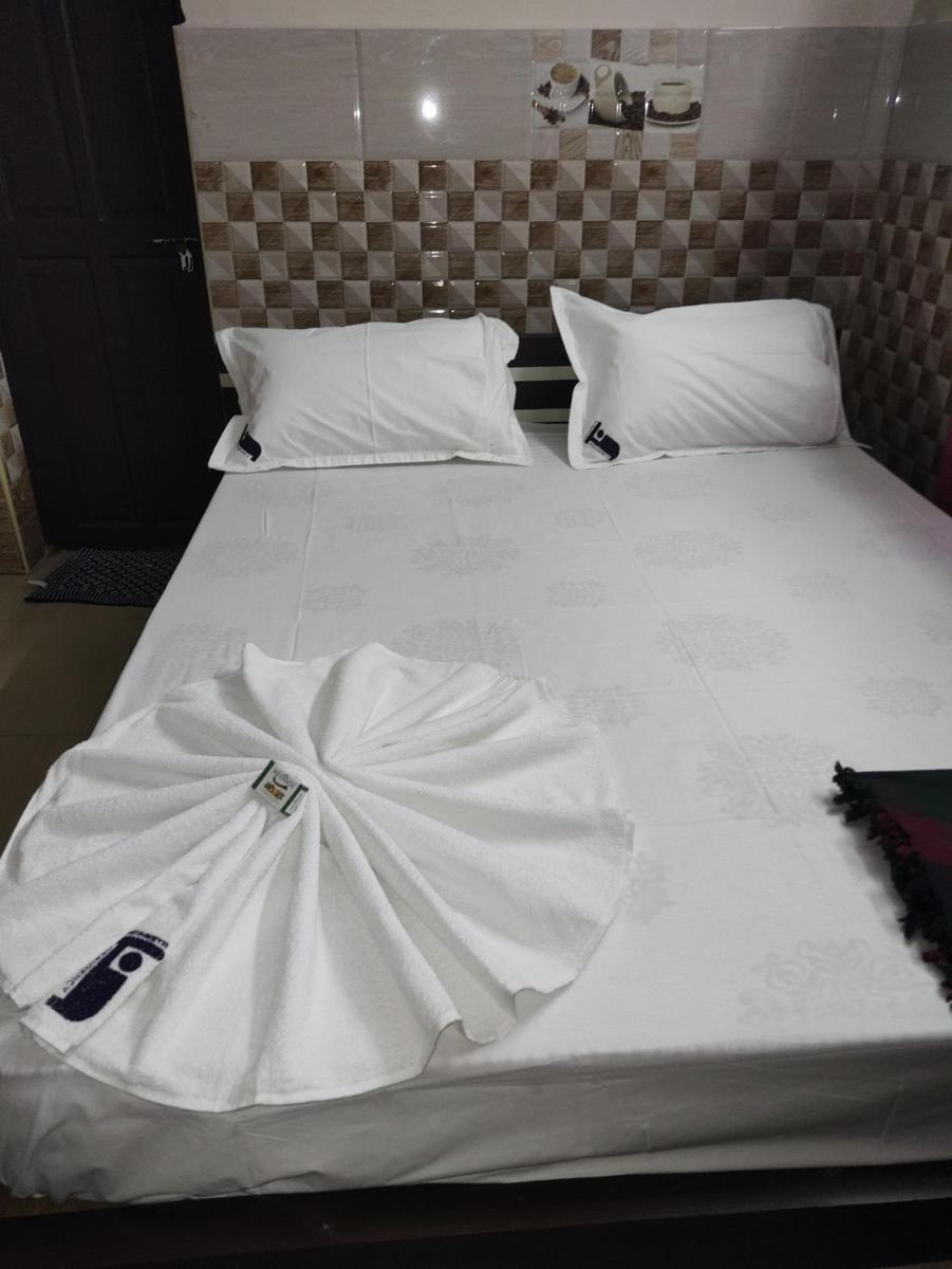 Hotel Karthikeya Residency - Housity
