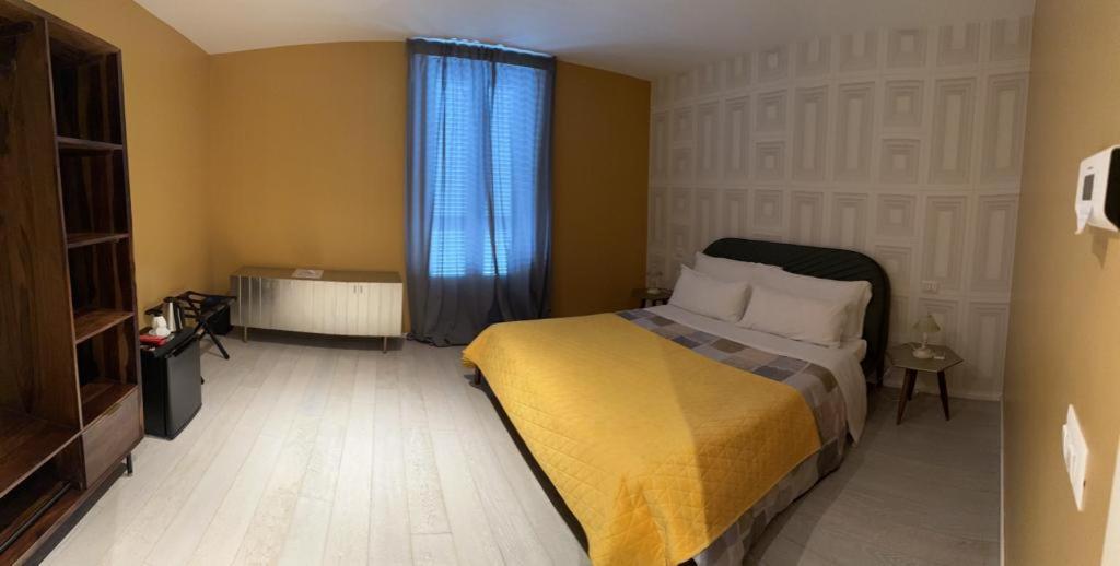 Rosso Segnale Milano - Housity