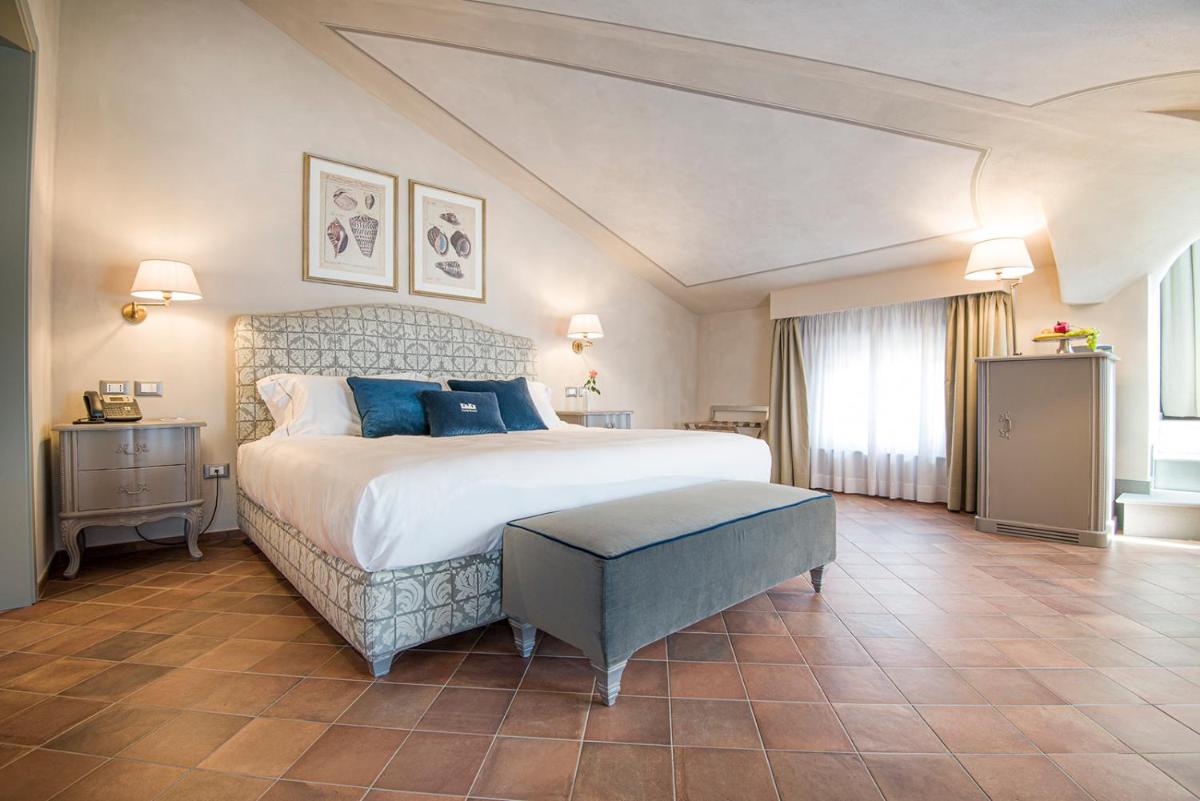Castello Bonaria Wine & Spa Resort - Housity