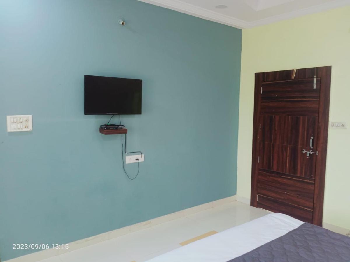 Hotel nanak - Housity