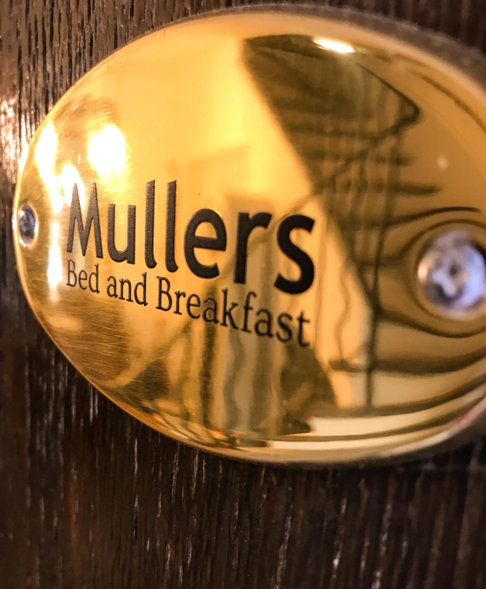 Muller's Bed & Breakfast - Housity
